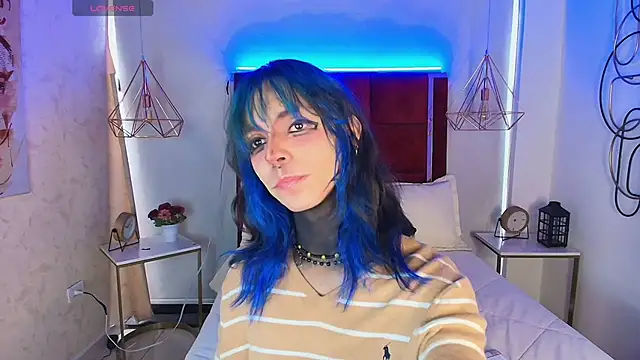 Snapshot of luxiel_ chatting on June 1, 2026, 9:16 pm luxiel online show from June 1, 2026, 9:16 pm