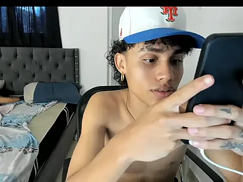 Snapshot of raccon_master chatting on November 14, 2025, 6:50 pm raccon master online show from November 14, 2025, 6:50 pm