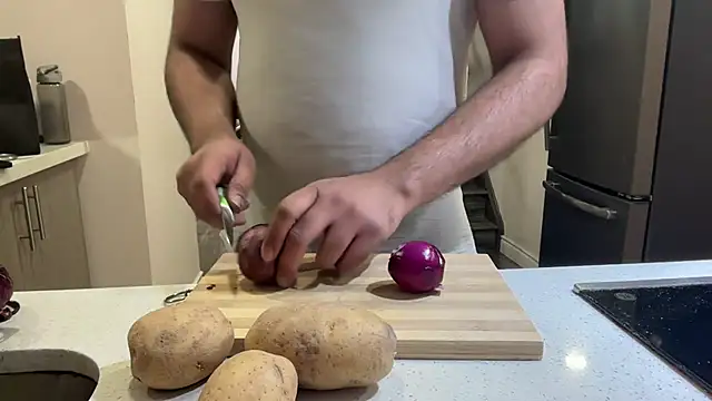 sukhpreetdhindsa online show from December 2, 2025, 7:03 am