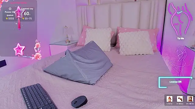 alanarose18 online show from March 21, 2026, 7:17 pm