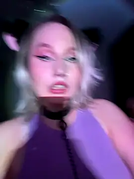 CrystaLuna69 online show from November 30, 2025, 1:31 am