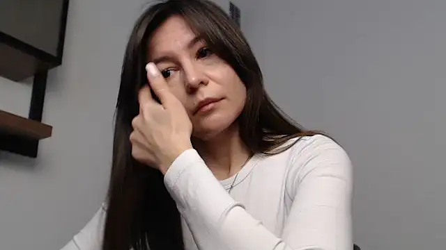 Veronichkaaa online show from March 13, 2026, 9:05 am