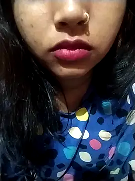 Sexy Divya   online show from April 7, 2026, 11:48 pm