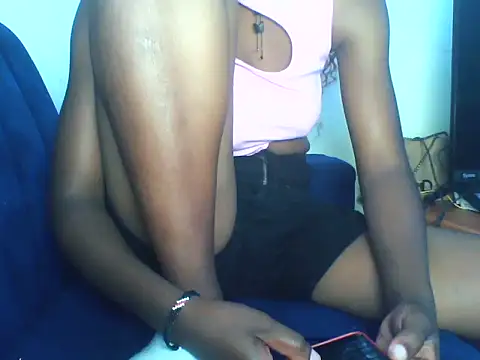 Snapshot of Mleng7677 chatting on January 6, 2026, 11:47 am Mleng7677 online show from January 6, 2026, 11:47 am