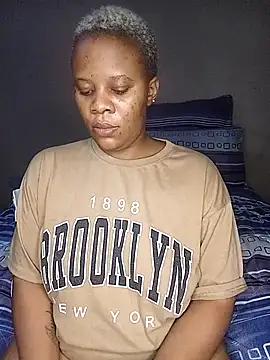 Snapshot of Emmylove-xr25 chatting on February 1, 2026, 8:29 pm Emmylove-xr25 online show from February 1, 2026, 8:29 pm