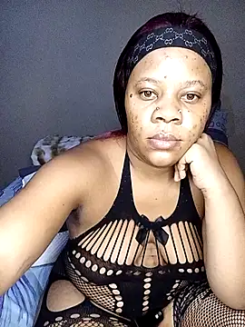 Snapshot of Emmylove-xr25 chatting on February 12, 2026, 7:53 pm Emmylove-xr25 online show from February 12, 2026, 7:53 pm