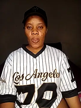 Snapshot of Emmylove-xr25 chatting on February 15, 2026, 7:10 pm Emmylove-xr25 online show from February 15, 2026, 7:10 pm