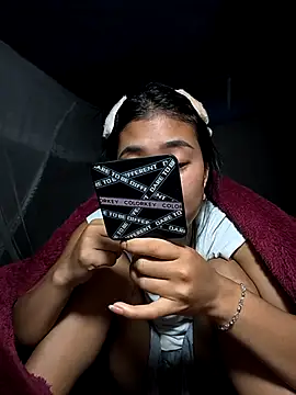 Lynly k2 online show from February 19, 2026, 11:28 am