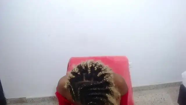 Snapshot of NiaOlsson_ chatting on November 8, 2025, 8:29 pm NiaOlsson online show from November 8, 2025, 8:29 pm