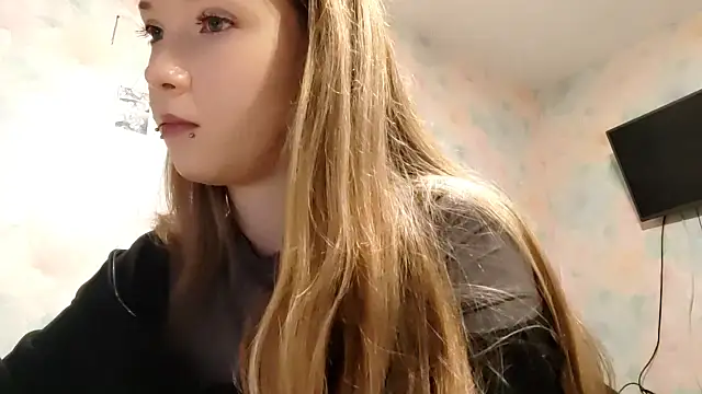 Snapshot of BarkySedna chatting on November 8, 2025, 3:07 am BarkySedna online show from November 8, 2025, 3:07 am