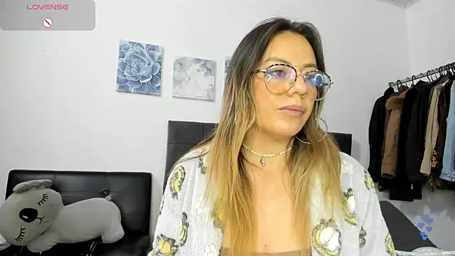 ariannawil online show from February 9, 2026, 10:58 pm