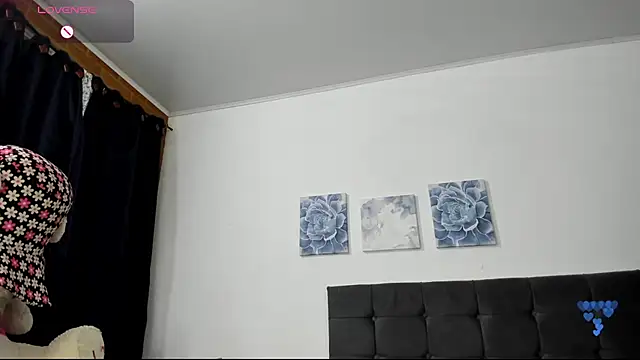 ariannawil online show from March 7, 2026, 11:24 pm