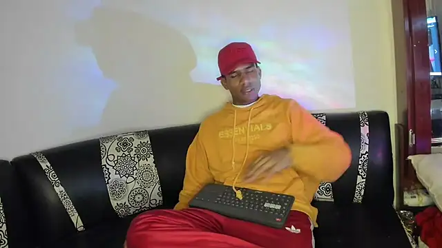 JUANBIGCOCK21CM online show from April 14, 2026, 3:56 am