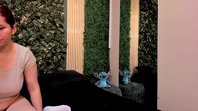 Lucy and Karoline online show from November 18, 2025, 12:09 pm