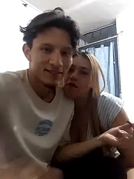 Snapshot of xXAndreyAndMariaXx chatting on November 12, 2025, 12:11 am xXAndreyAndMariaXx online show from November 12, 2025, 12:11 am