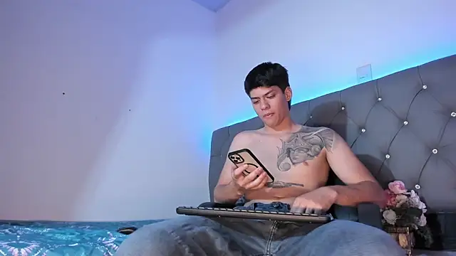 joseph clark online show from November 10, 2025, 11:53 am