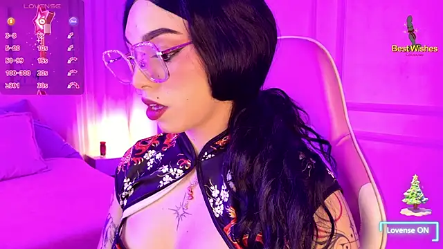 Snapshot of Lynaa_love chatting on December 19, 2025, 12:56 pm Lynaa love online show from December 19, 2025, 12:56 pm