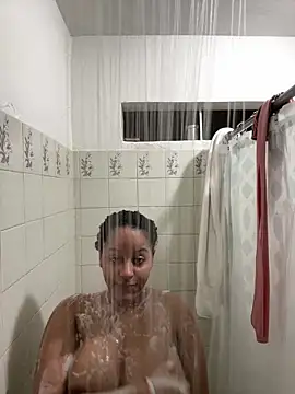 Nicolitalalinda online show from May 10, 2026, 4:50 am
