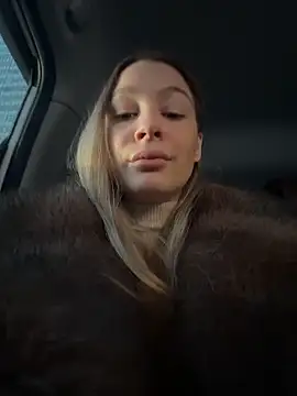 SashaCatt online show from December 22, 2025, 11:29 am