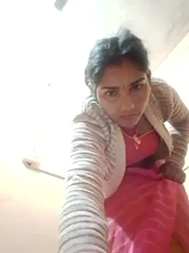 Snapshot of Seema_ji12 chatting on December 22, 2025, 1:57 am Seema ji12 online show from December 22, 2025, 1:57 am