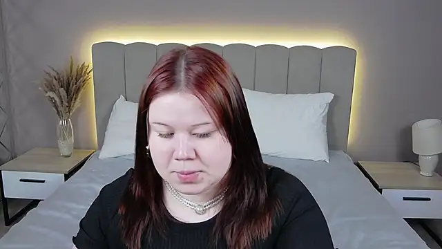 Snapshot of EvaNova_ chatting on April 12, 2026, 10:20 am EvaNova online show from April 12, 2026, 10:20 am