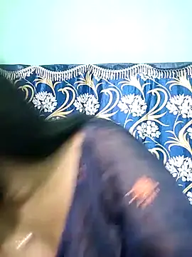 Honeya96 online show from November 15, 2025, 6:04 pm