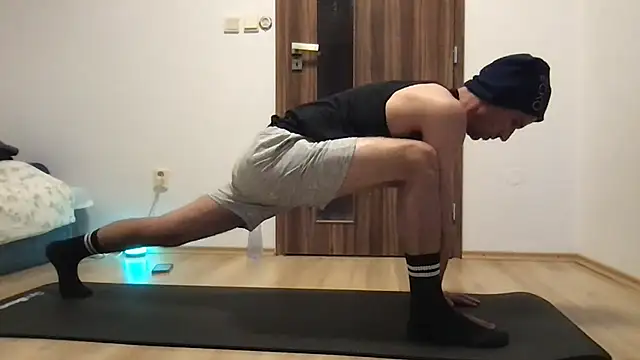 Snapshot of TheShavedGamer chatting on November 9, 2025, 3:10 pm TheShavedGamer online show from November 9, 2025, 3:10 pm