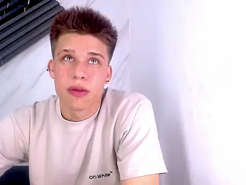 Liam York  online show from February 18, 2026, 3:13 am