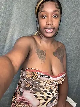 ToyaThick online show from December 3, 2025, 5:55 pm