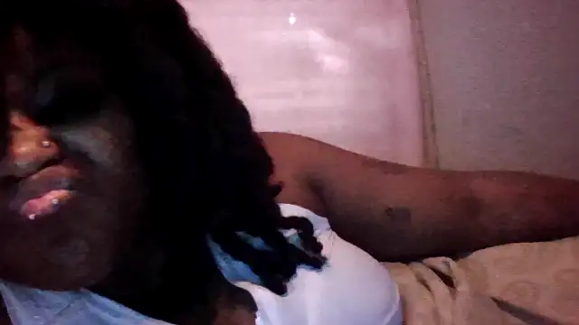 Snapshot of Dusaa_ chatting on November 22, 2025, 1:32 pm Dusaa online show from November 22, 2025, 1:32 pm