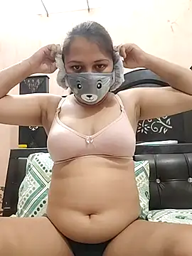 Kamna Hotty online show from November 28, 2025, 6:21 pm