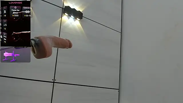 Ashton  Montana online show from December 22, 2025, 7:44 pm