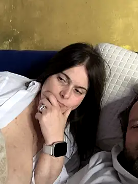 Snapshot of marchigiana chatting on December 19, 2025, 11:56 pm marchigiana online show from December 19, 2025, 11:56 pm