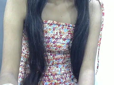 SEXY PRIYA83 online show from November 17, 2025, 5:52 pm