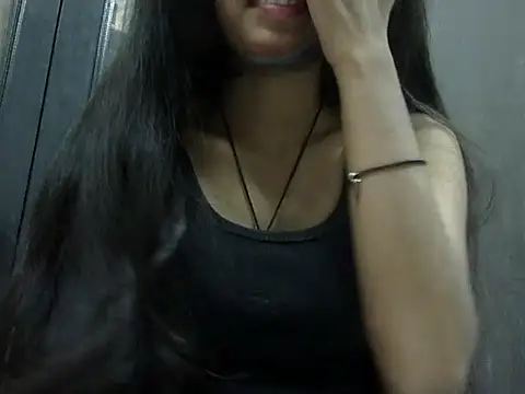 SEXY PRIYA83 online show from March 25, 2026, 12:33 pm