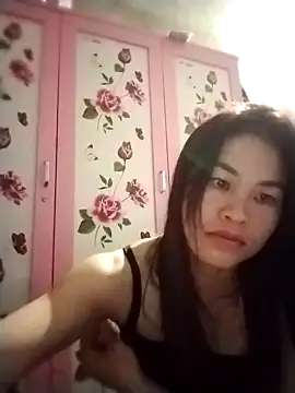 Snapshot of Xillie9222 chatting on November 10, 2025, 7:57 pm Xillie9222 online show from November 10, 2025, 7:57 pm