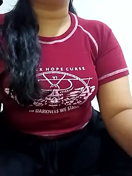 Trisha44 online show from November 19, 2025, 1:11 pm