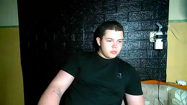 Snapshot of CuteButNaughty_ chatting on January 5, 2026, 9:29 pm CuteButNaughty online show from January 5, 2026, 9:29 pm