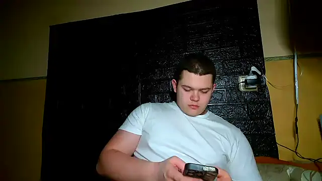 Snapshot of CuteButNaughty_ chatting on February 4, 2026, 9:09 pm CuteButNaughty online show from February 4, 2026, 9:09 pm