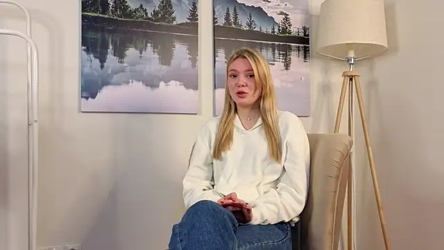 ToyaBosques online show from November 10, 2025, 5:06 am