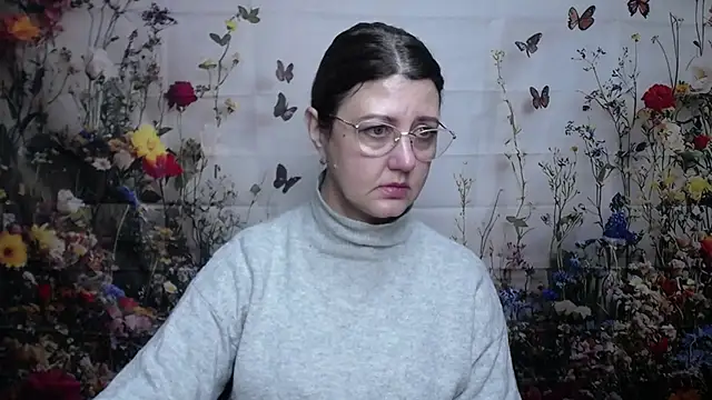 RoseHille online show from November 26, 2025, 3:02 pm