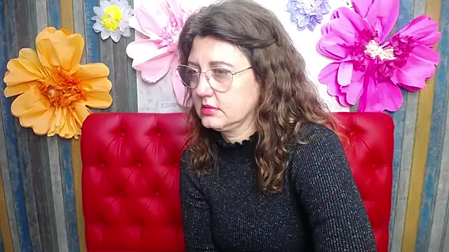 Snapshot of RoseHille chatting on December 4, 2025, 2:48 pm RoseHille online show from December 4, 2025, 2:48 pm