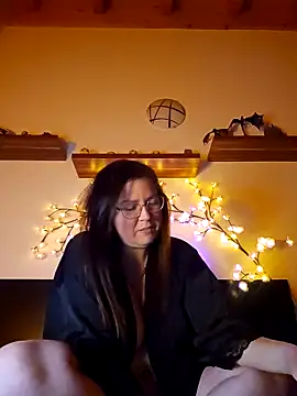 Snapshot of Persephone_CH_off chatting on November 28, 2025, 11:07 pm Persephone CH off online show from November 28, 2025, 11:07 pm