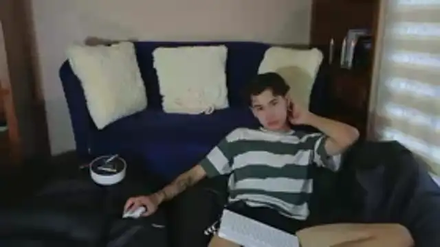 Derekswan online show from December 18, 2025, 10:05 pm