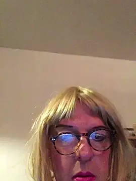 simone xdressing online show from January 5, 2025, 12:42 am