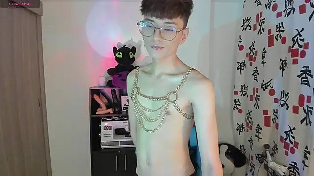 RYO BLEU  online show from April 8, 2026, 4:45 am