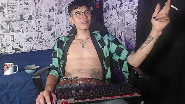 Mikey Ryu online show from November 11, 2025, 4:34 am