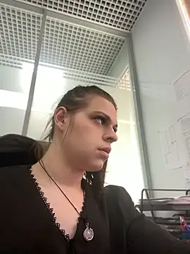 Dona Mafia online show from June 2, 2026, 4:58 am