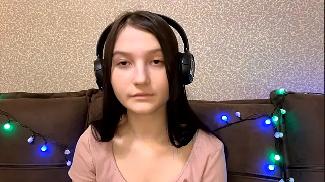 AurorAurora online show from December 15, 2025, 8:40 am