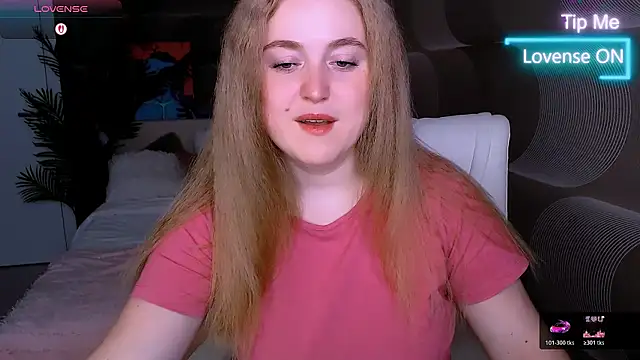 Kate Moan online show from November 23, 2025, 7:41 am